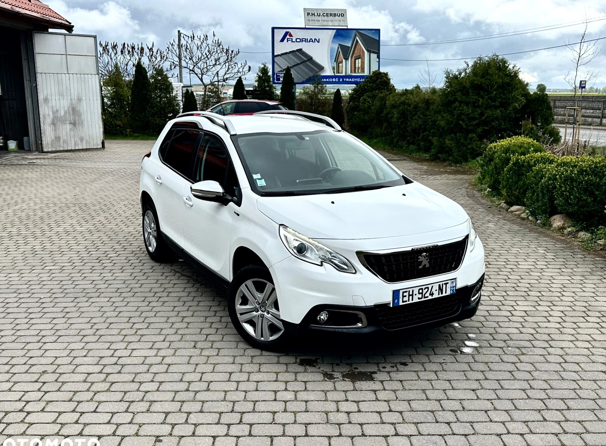 Peugeot 2008 cena 36400 przebieg: 119555, rok produkcji 2017 z Ostrołęka małe 121